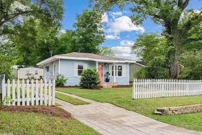 Image de Cozy Fairhope Cottage – Walk to Fly Creek Marina and Sunset Point Restaurant!