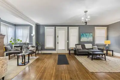 Image de Spacious 5 Bedroom In The Desirable area Of Park Ave Welcomes Large Groups
