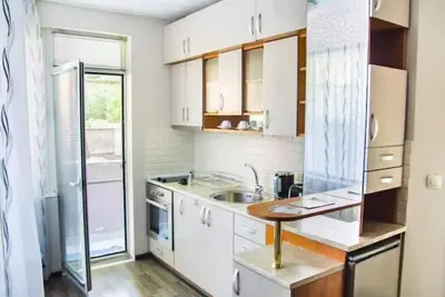 Image de Cosy Souterrain Studio Apartment - Top Centre