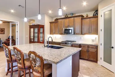 Image de Pool & Golf Access! 55+ Mesa Retreat