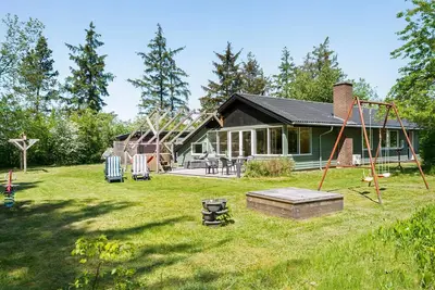 Image de Belle maison à Bording avec cuisine