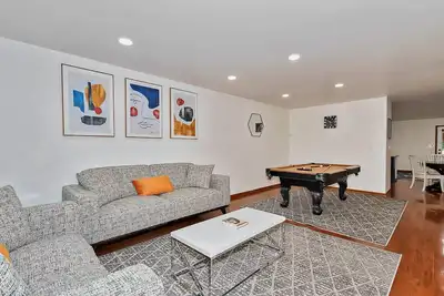 Image de Near Naval Base! Ranch w Pool Table, Arcade, Netflix!