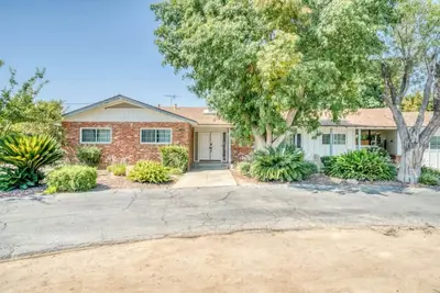 Image de Charming Pet-Friendly Escape with Backyard Gazebo