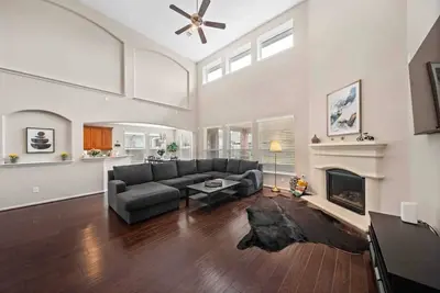 Image de Fun Getaway 20mins to Nasa with Game Room and Bbq