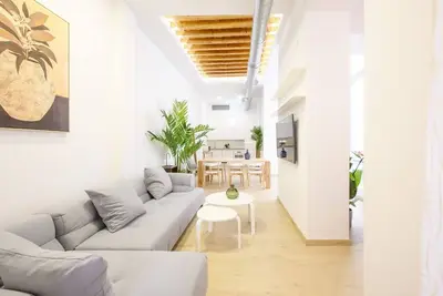 Image de High ceilings and large patio amazing 3 bedroom by 10ToSea