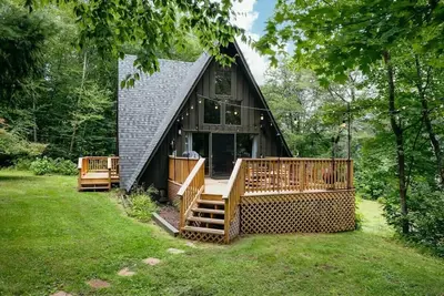 Image de The Riverside Cabin - Rustic & Private Retreat