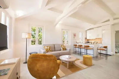 Image de Riviera, appartement en centre-ville