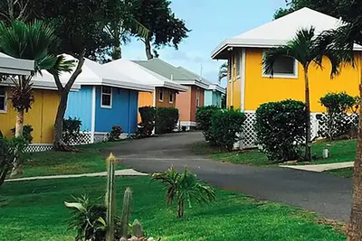 Image de Connecting Bungalows for 8