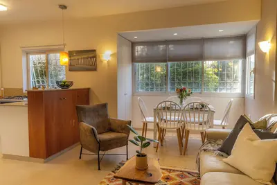 Image de Luxury Home in the German Colony