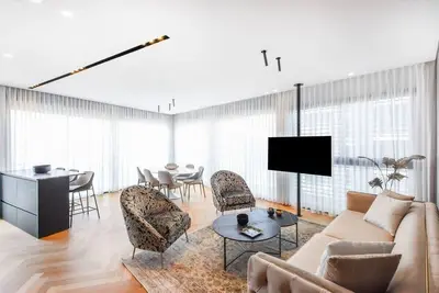 Modern 2br Apartment in Ben Yehuda by HolyGuest