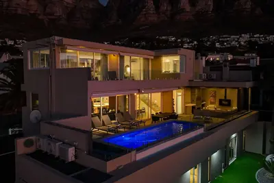 Image de 26OnFirst: Ups, Sea Views & Personalised Service