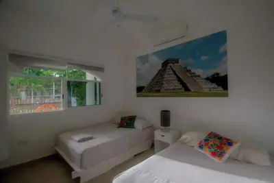 Image de Casa de las Rutas de la ArqueologĂa, de los Cenotes y del Sabor Maya