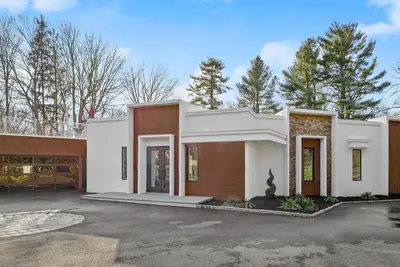 Image de Brand New 5 min from downtown Rye & Train Nyc Vibe Pet Friendly Hot List! !