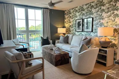 Image de Location, location, location! Situated 500 yds from the historic Oxford Square!