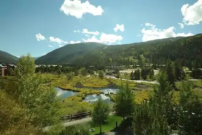 Image de Best Place to Unwind! Skiing, Enjoy Free Breakfast, Jacuzzi, Mountain View!