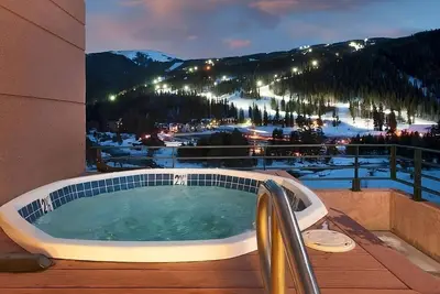 Image de Pet-friendly Ski Resort w/ Scenic Views! 2 Comfortable Units, Breakfast, Shuttle