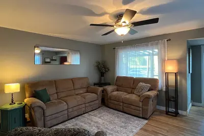 Image de Historic Home in Prime Location!