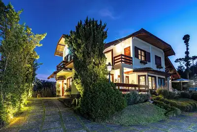 Image de High standard house in gated community