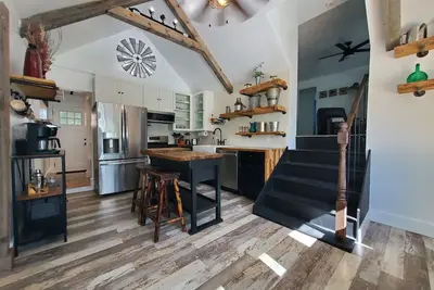 Image de Charming Farmhouse at the base of the Uinta-Wasatch-Cache National Forest.