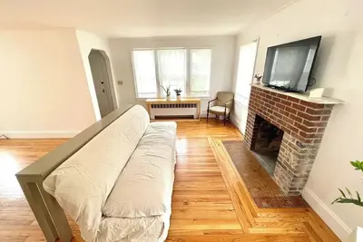 Image de Private 2br Apartment in House with Backyard