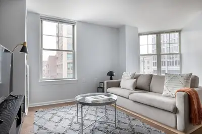 Image de Superb Central Square 2br w/ In-Unit W/D, nr Restaurants, by Blueground