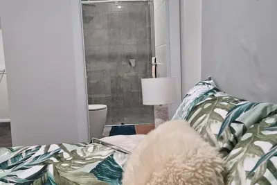 Image de Less than 5min drive to the beach, fishing, snorkelling, restaurants, shop etc