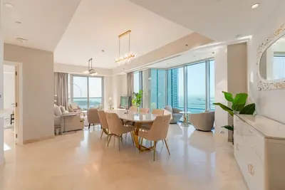 Image de Newly Designed 3 beds w marina eye view