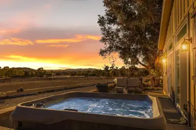 Image de Ranch House View+Tub - 4 bedroom, 4 bath home on-site of Galway Downs