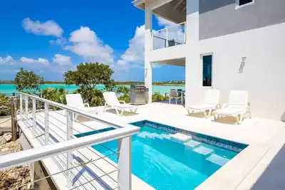 Image de Tropical Waterfront Cooper Jack Bay Villa