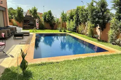 Chambre dans une villa avec Jardin, Piscine chauffée, Hammam a Marrakech Agdal