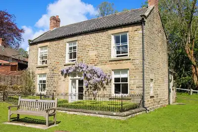 Image de The Green, pet friendly, luxury holiday cottage in Lastingham