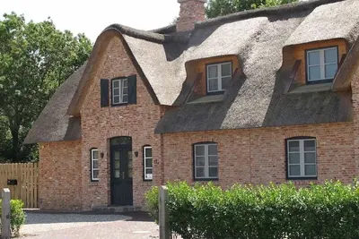 Image de Reetdachhaus Suutje, Deutschland