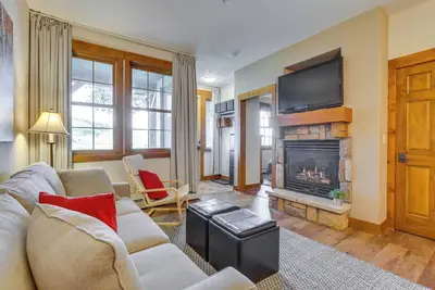 Image de Ski-In/Ski-Out, Scenic Mtn Views: Granby Retreat!