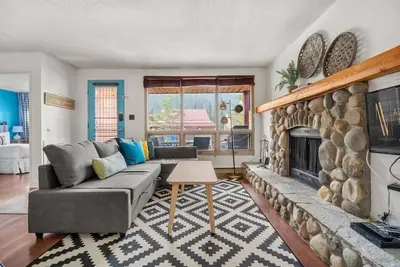 Image de Mountain Mural | Hot Tub | Pools | Ski-In/Ski-Out