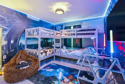 Image de Family Retreat near Disney with Pool & Hot Tub! by RedAwning