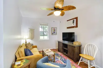 Image de Charming Dtwn Retreat: 1 Mi to Ocean Springs Beach