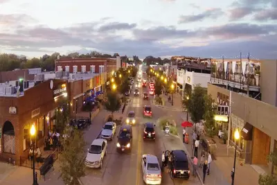 Image de 3 Beds Historic Home Lowest Greenville