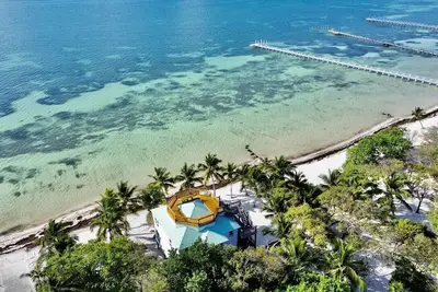 Image de Private and Exclusive Beach Getaway