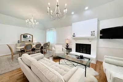 Image de The Bluehouse In Robert - An Elegant Country Getaway