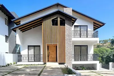 Image de 6 Br / 7 Ba campo retreat with private swimming pool in Campo Verde Sajoma, Dr.