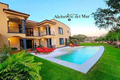 Image de Experience the Warmth & Beauty of a Traditional Mexican Hacienda in Bucerias Mex