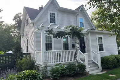 Image de Beverly at its Best!