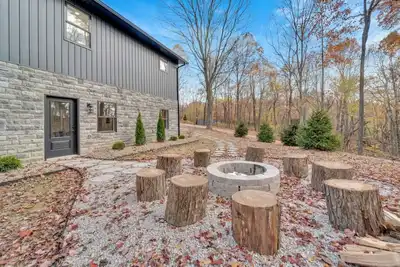 Image de Luxury Cabin in Hocking Hills | The Buffalo