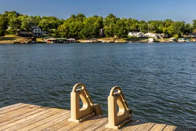 Image de Slice of Summer- Lakefront w/ Dock- 7 miles to Ark
