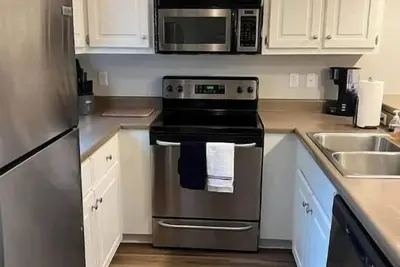 Image de Beautiful Newly Renovated Oxford Condo