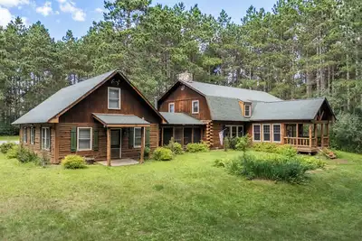 Image de Luxury 9br Lodge 6 Wooded Acres • Game Lounge • Pet Friendly Retreat Sleeps25+