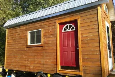 Image de Tiny sustainable homestead\n