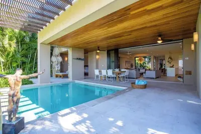 Image de 3 bd condo with Ocean views +Hk