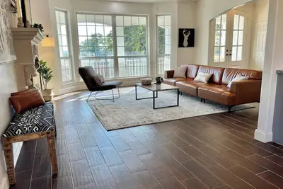 Image de 4 Bedroom Farmhouse on Private 148 acres with 5 Ponds