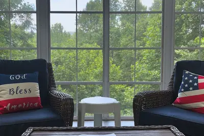 Image de Cozy winter getaway - Sky Valley resort - no stairs